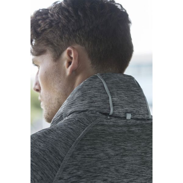 img_1528444134218898